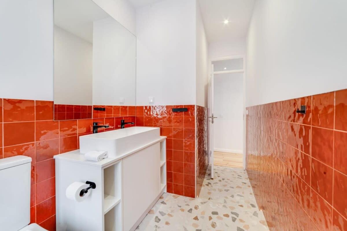 Cozy Coastal Getaway 3Br Apartment In Estoril Exterior photo